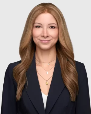Alexandra Enns - Pollock & Company Lawyers - Winnipeg Lawyers